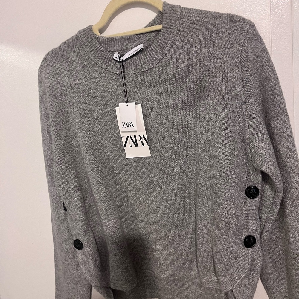 Zara Gray Crew Neck Sweater Timeless Comfort